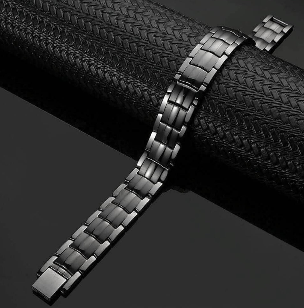 Men's Magnetic Therapy Bracelet with 591 Minerals, Adjustable, Black